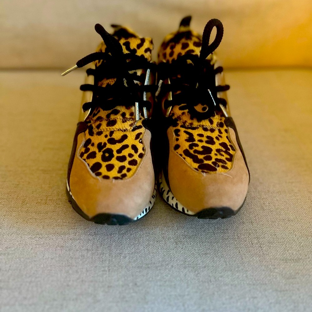 Steve Madden Brown and Black Sneakers
